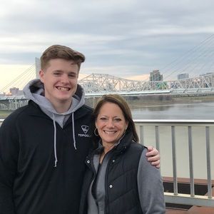 Meet your Posher, Logan